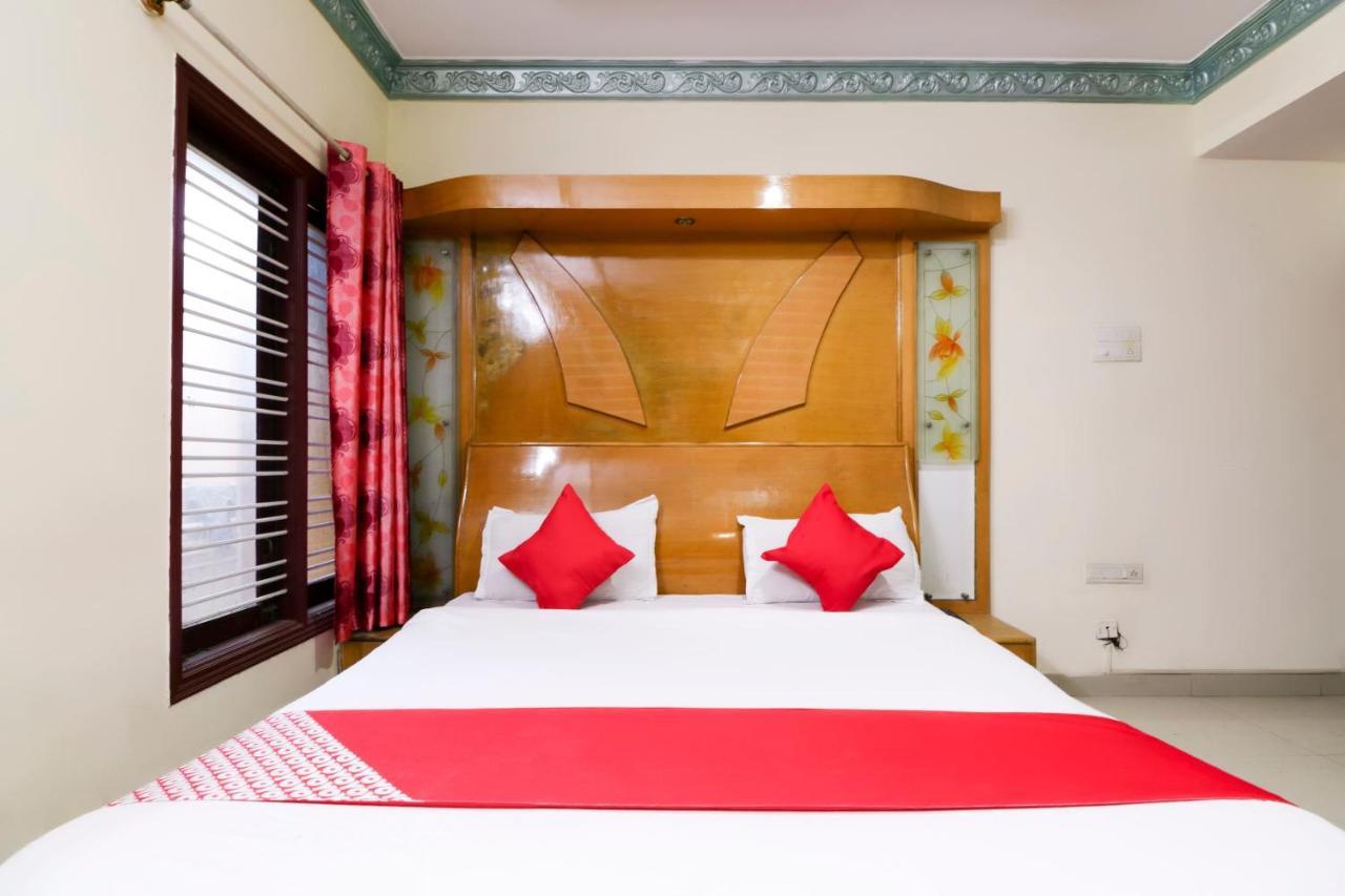Oyo 71675 New Aishwarya Comforts Hotel Bangalore Exterior foto